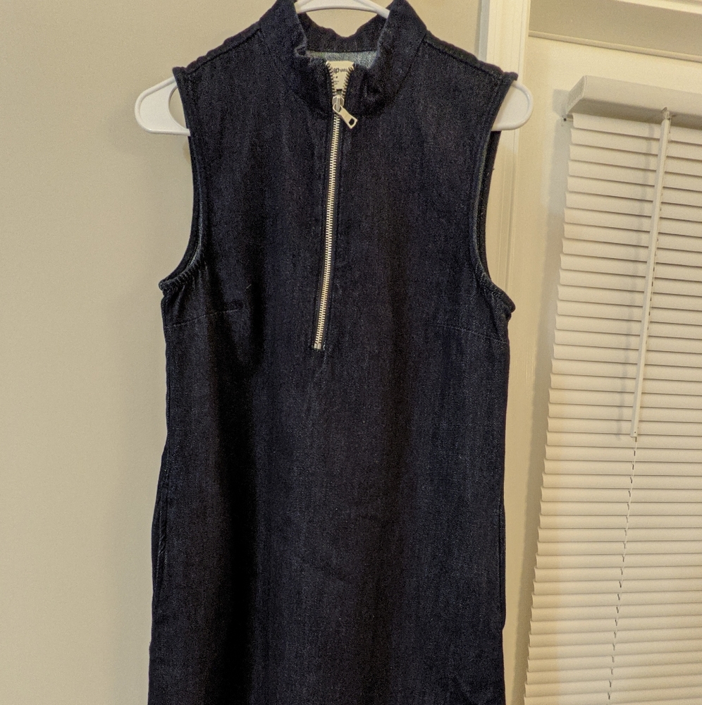 Beautiful Denim Sleeveless Gap Dress with side pockets and Front Zipper